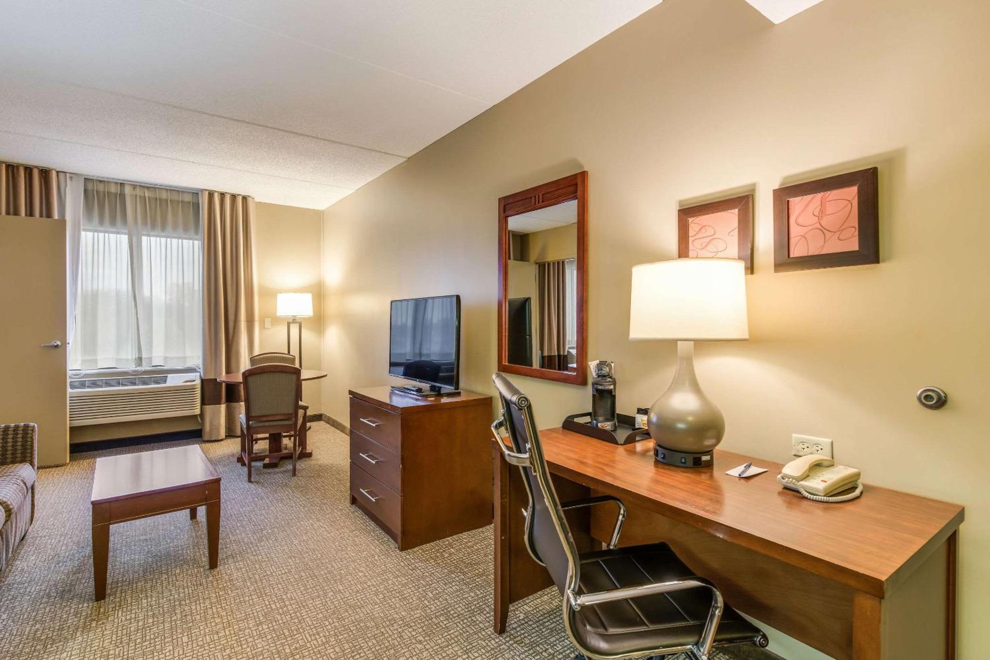 Comfort Suites Chicago O'Hare Airport Schiller Park Ngoại thất bức ảnh